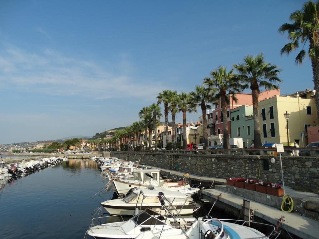 Strada Casai 19 Apartman Riva Ligure Kültér fotó
